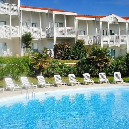 3p7/8 Sea/pool View *