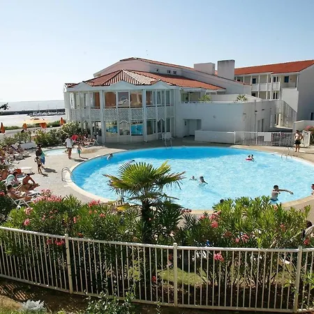 3p7/8 Sea/pool View Apartment *