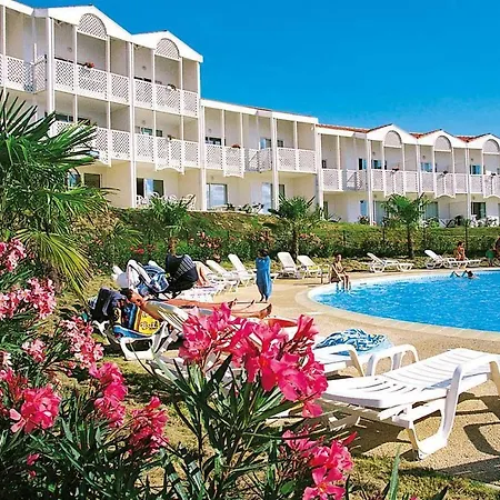 3p7/8 Sea/pool View * Fouras